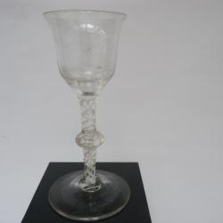 Verre à vin filigrané  Twist  XVIIIe siècle