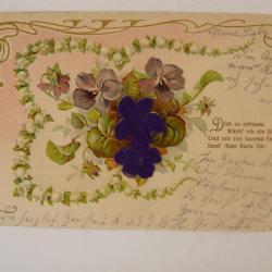 CPA fantaisie gaufrée et soie fleurs violettes muguets