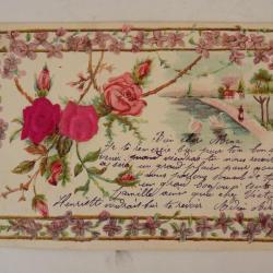 CPA fantaisie gaufrée et soie fleurs roses