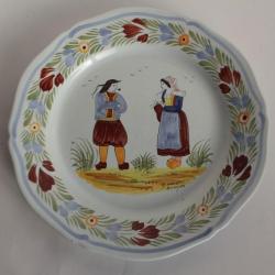 Assiette fa&iuml;ence HB Henriot Quimper Bretons