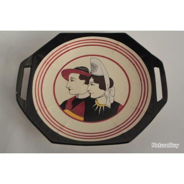 Plat octogonal fa�ence HB Quimper Couple de Bretons