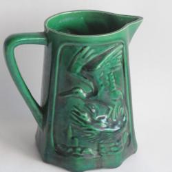 SAINT-CLÉMENT Pichet barbotine Cigognes