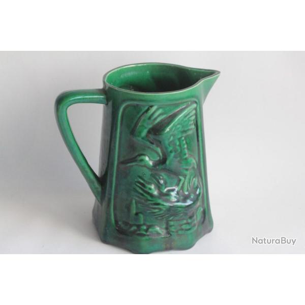 SAINT-CL�MENT Pichet barbotine Cigognes