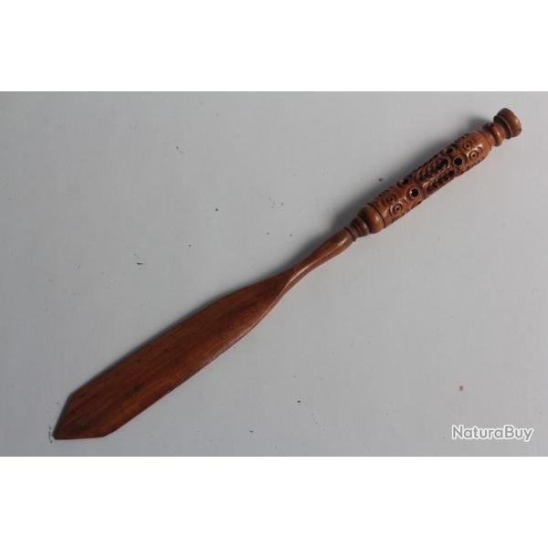 Coupe papier Porte plume bois sculpt�