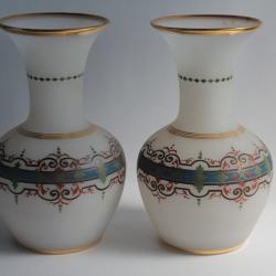 Paire de grands vases verre givré émaillé Napoléon III verre opalin