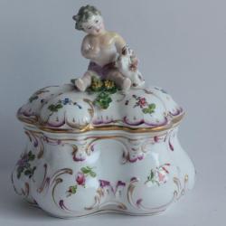 Boite porcelaine KPM Berlin Enfant Lapin Allemagne XIXe siècle