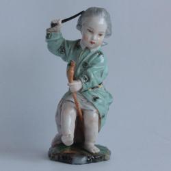 Ancienne figurine porcelaine HOECHST Enfant jouant Allemagne