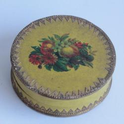 Boîte à bonbons carton peint XIXe siècle