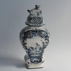 Vase couvert faïence Delft camaïeu bleu XVIIIe siècle