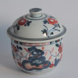 Pot couvert porcelaine Imari Chine ou Japon