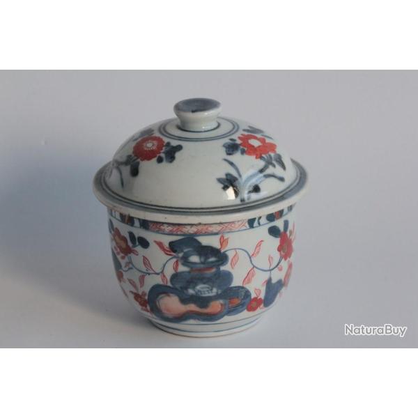 Pot couvert porcelaine Imari Chine ou Japon