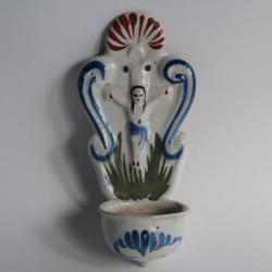 Bénitier faïence Auvergne XIXe siècle