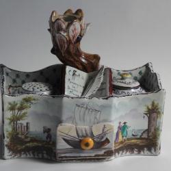 Encrier Écritoire à tiroir faïence XVIIIe siècle Offert Dauphin France