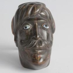 Tabatière anthropomorphe Homme Turc corne XIXe siècle
