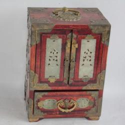Boite &agrave; bijoux Chine bois jade laiton XIXe si&egrave;cle