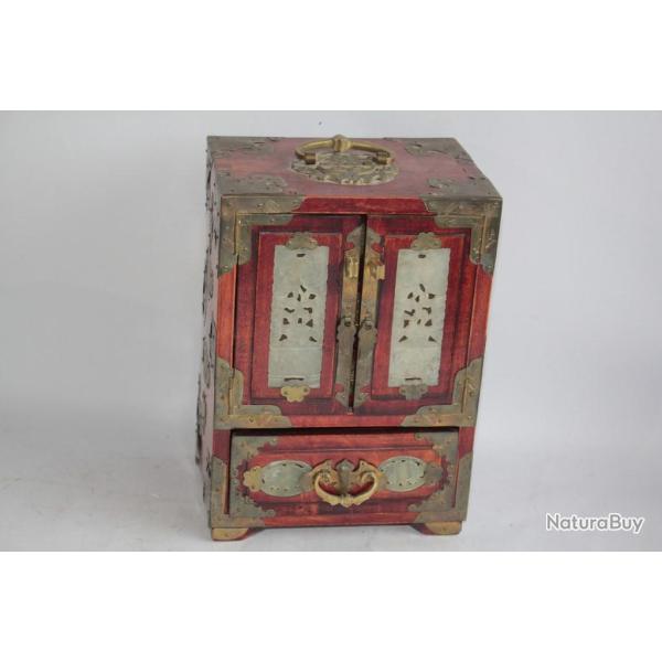 Boite � bijoux Chine bois jade laiton XIXe si�cle