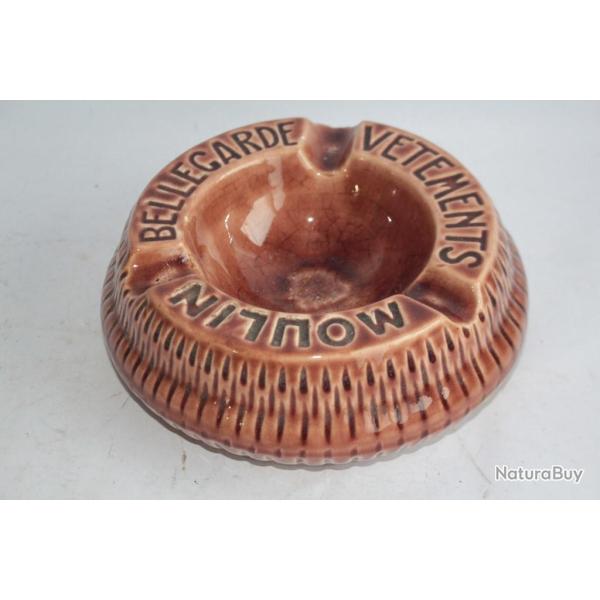 Cendrier publicitaire c�ramique V�tements Moulin Bellegarde Ain