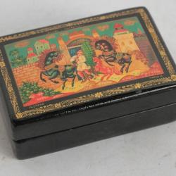 Bo&icirc;te laqu&eacute;e Russe Fedoskino ?????-???????? Le Petit Cheval bossu Conte