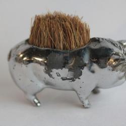 Essuie plume Cochon Pen wipe brush