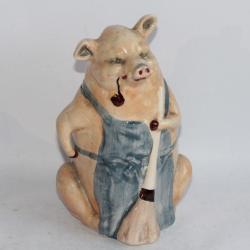 Grande tirelire barbotine zoomorphe Cochon fumeur de pipe