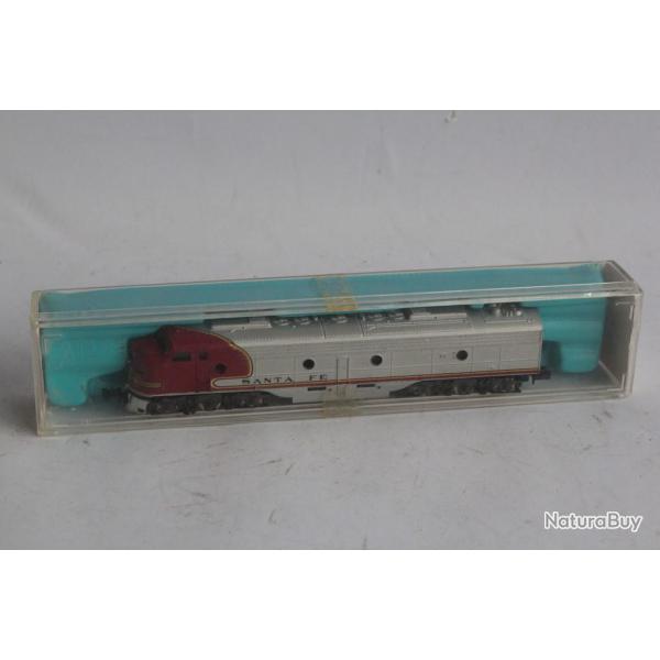 ATLAS 2105 Locomotive diesel Santa Fe EMD E8