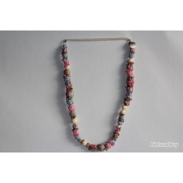 CACHAREL Collier vintage Bijoux de parfumeur