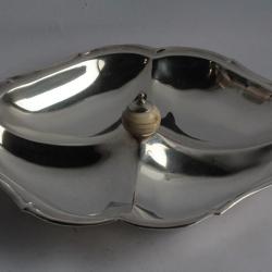 Plat de service m&eacute;tal argent&eacute;