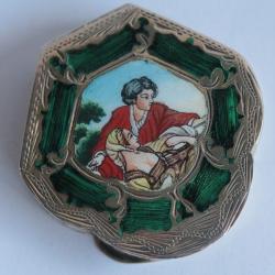 Boite &agrave; pilules argent vermeil &eacute;maill&eacute; et niell&eacute;