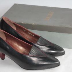 BALLY Escarpins cuir noir T36 vintage