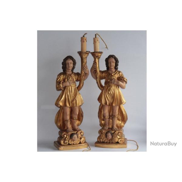 Paire de Saints porte-torch�res bois dor�