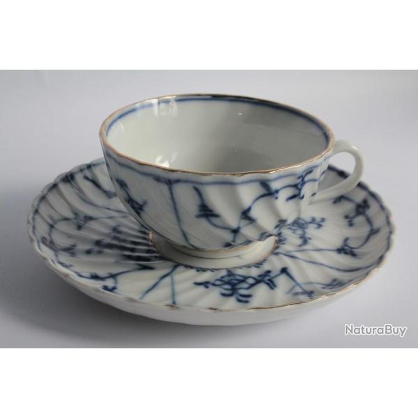 Ancienne tasse porcelaine bleue et blanche Thuringe Allemagne