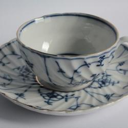 Ancienne tasse porcelaine bleue et blanche Thuringe Allemagne