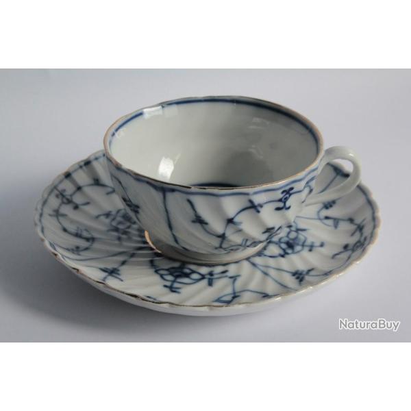 Ancienne tasse porcelaine bleue et blanche Thuringe Allemagne