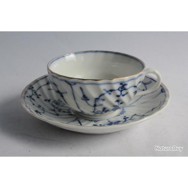 Ancienne tasse porcelaine bleue et blanche Thuringe Allemagne