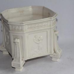 Jardinière porcelaine Worcester enfants satyres