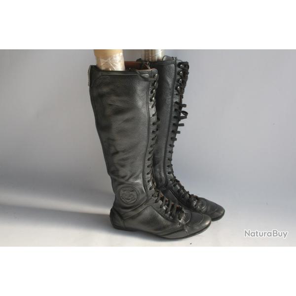 BALLY Bottes  � lacets femme cuir noir T 36,5