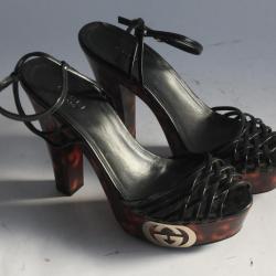 GUCCI Sandales à talons en cuir verni T 37,5