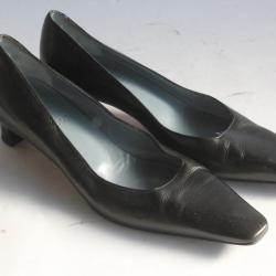 BALLY escarpin cuir noir T36 vintage