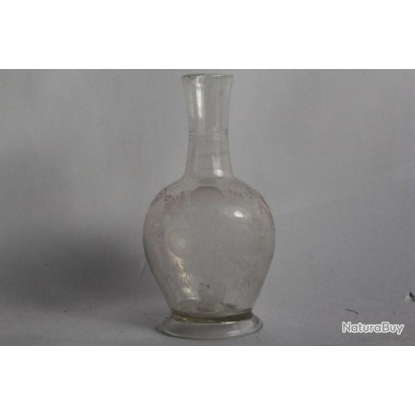 Fiole d'apothicaire verre souffl� grav� XVIIIe si�cle
