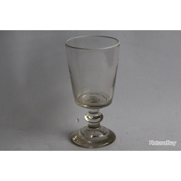 Vase coupe liser� blanc XIXe si�cle