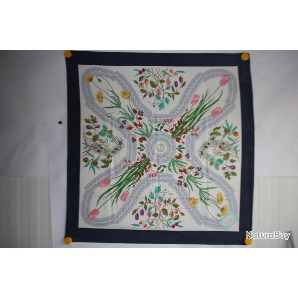 GUCCI Foulard soie V. Accornero