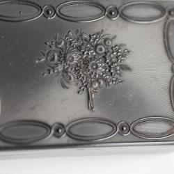 Ancienne boîte en corne moulée