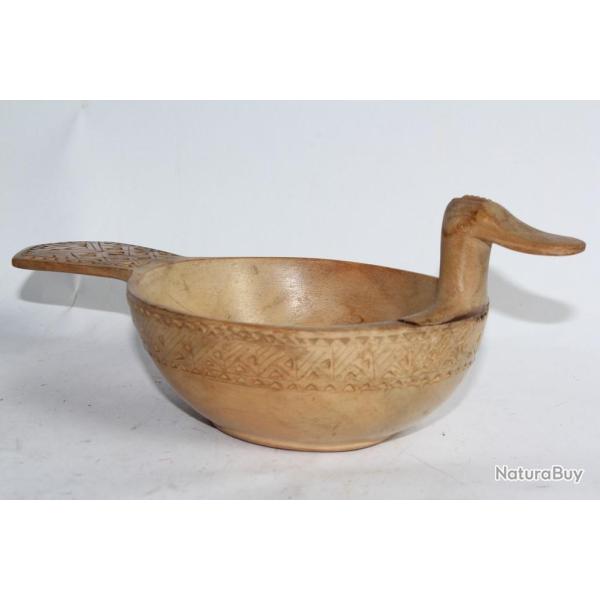 Bol � cr�me en bois sculpt� Canard
