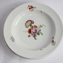 Assiette porcelaine Berlin Allemagne XIXe siècle