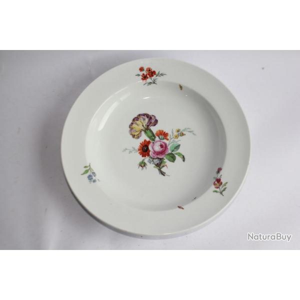 Assiette porcelaine Berlin Allemagne XIXe si�cle