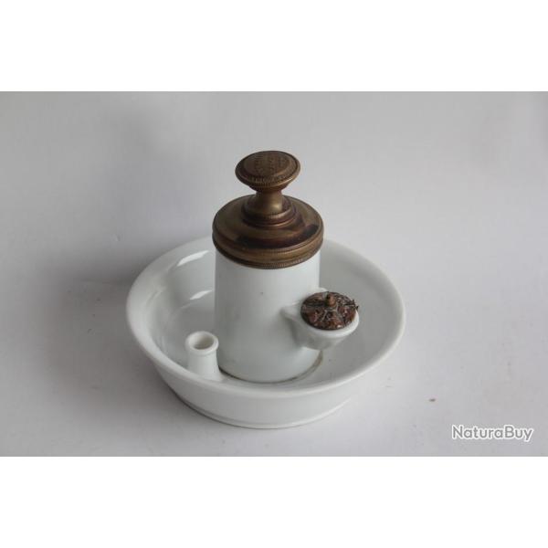 Ancien encrier � pompe en porcelaine et laiton porte-plume