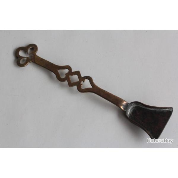 Pelle  braise ou  couvot XVIIIe sicle