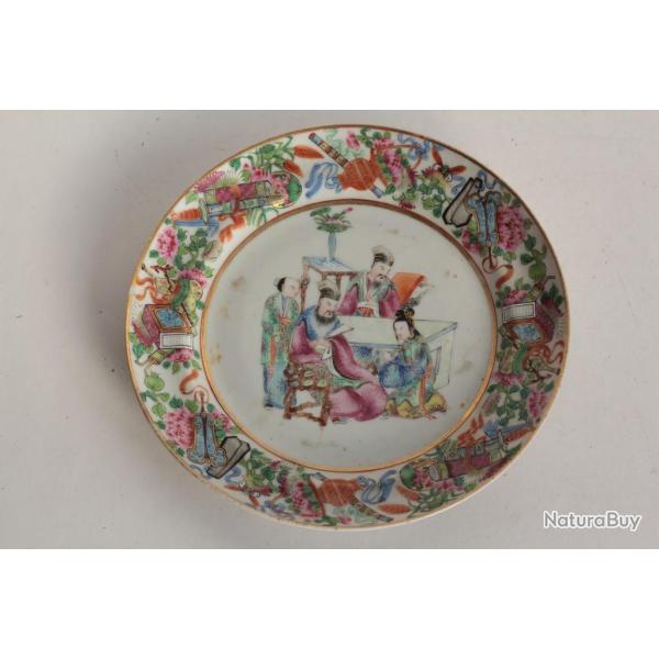 Assiette porcelaine �maill�e Canton Chine XIXe si�cle