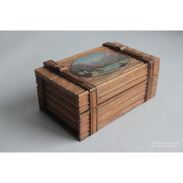 Boite en bois peint paysage Souvenir Fl�elen Lac Suisse