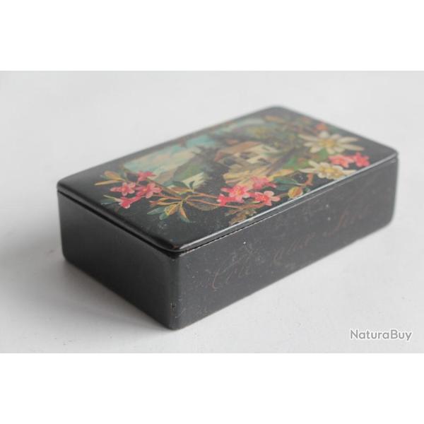 Boite � timbres papier m�ch� peint paysage cit� aux f�es XIXe si�cle